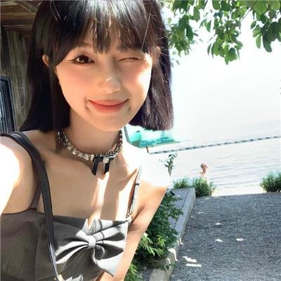 黑色树海